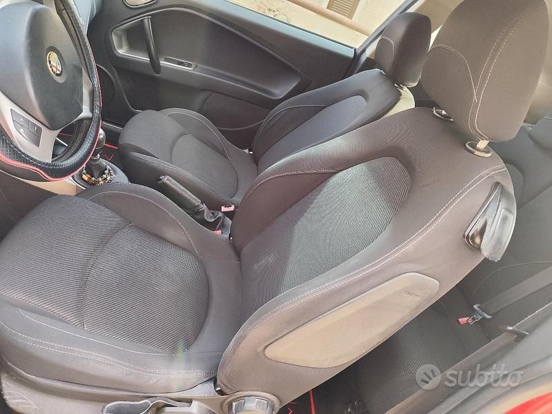 Usata Alfa Romeo MiTo Distinctive 95 CV (69 kW) 2013 Rosso Utilitaria