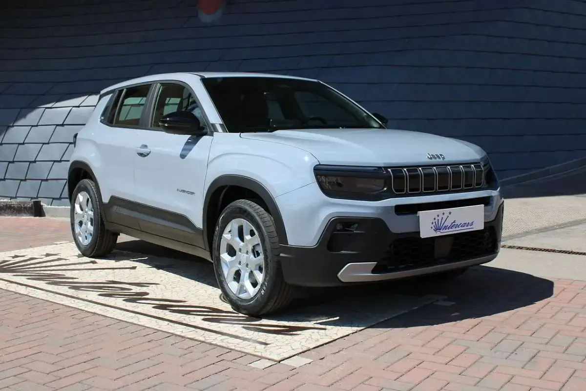 Nuova Jeep Avenger Altitude 110 CV (80 kW) 2026 Grigio SUV