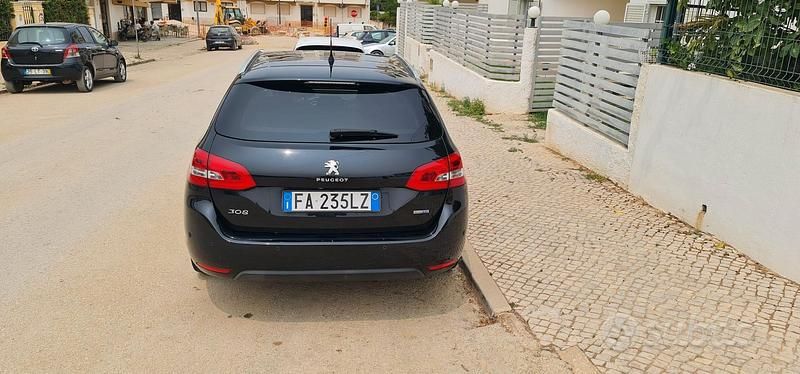 Usata Peugeot 308 SW Allure 120 CV (88 kW) 2015 Nero Station wagon