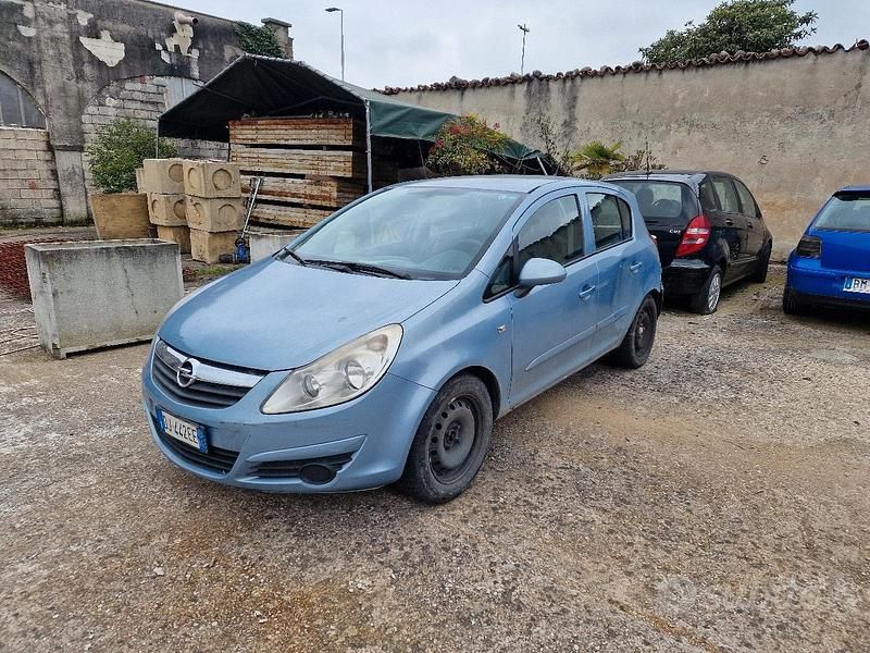 Blu Usata 2007 Opel Corsa Tre volumi | 300 € (Ottimo prezzo) - Immagine 1/4