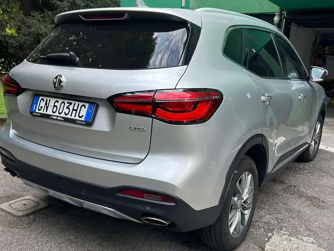 Usata MG HS Comfort 162 CV (119 kW) 2023 Grigio SUV