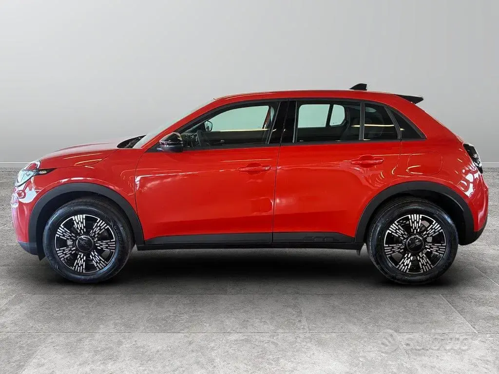 Nuova Fiat 600 Icon 136 CV (100 kW) 2025 Giallo SUV