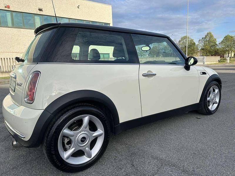 Usata Mini Cooper 116 CV (85 kW) 2006 Other Utilitaria