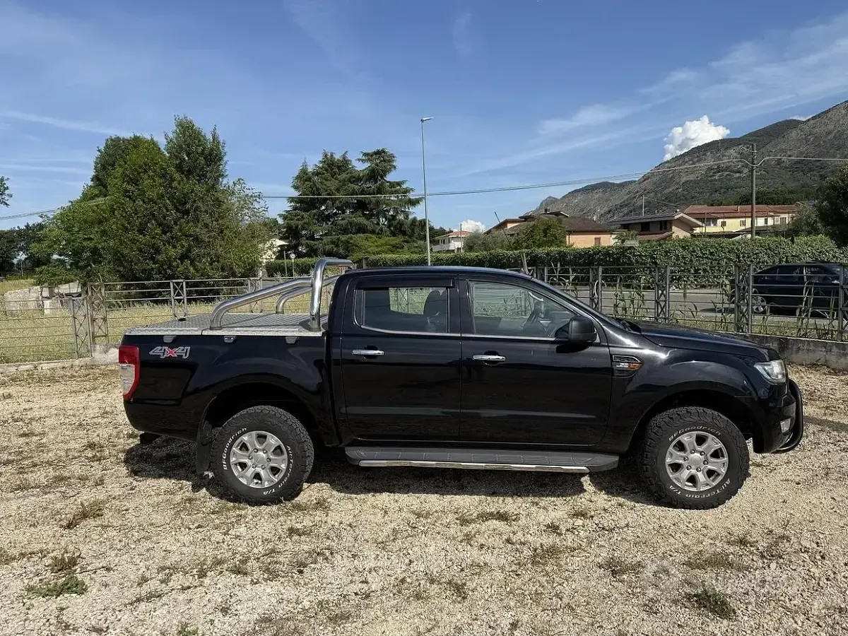 Usata Ford Ranger XLT 160 CV (117 kW) 2017 Nero Pick-up
