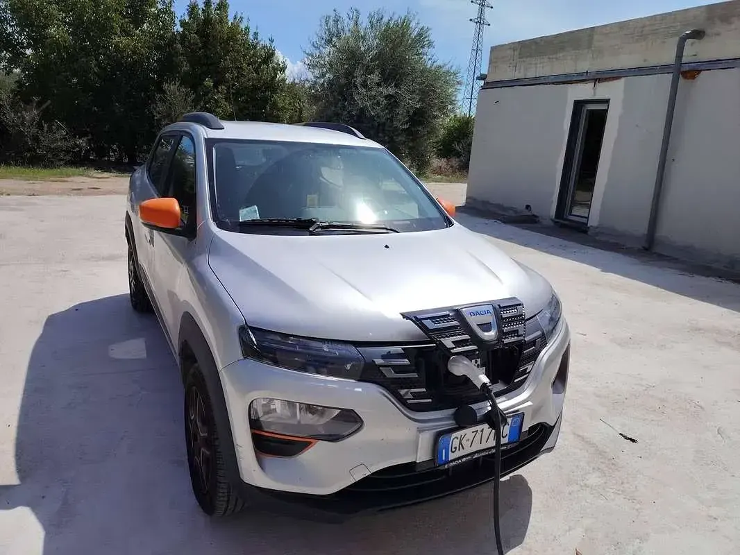 Usata Dacia Spring Comfort Plus 19 kW (26 CV) 2022 Utilitaria