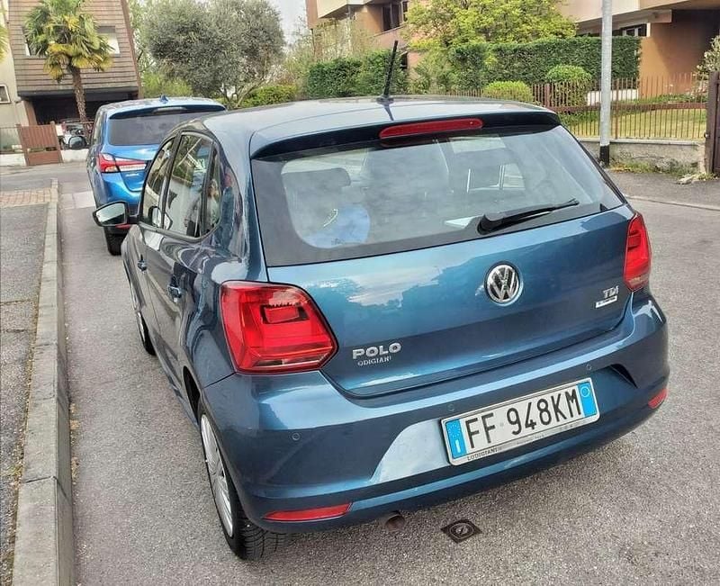 Usata VW Polo Highline 90 CV (66 kW) 2016 Blu/azzurro Berlina