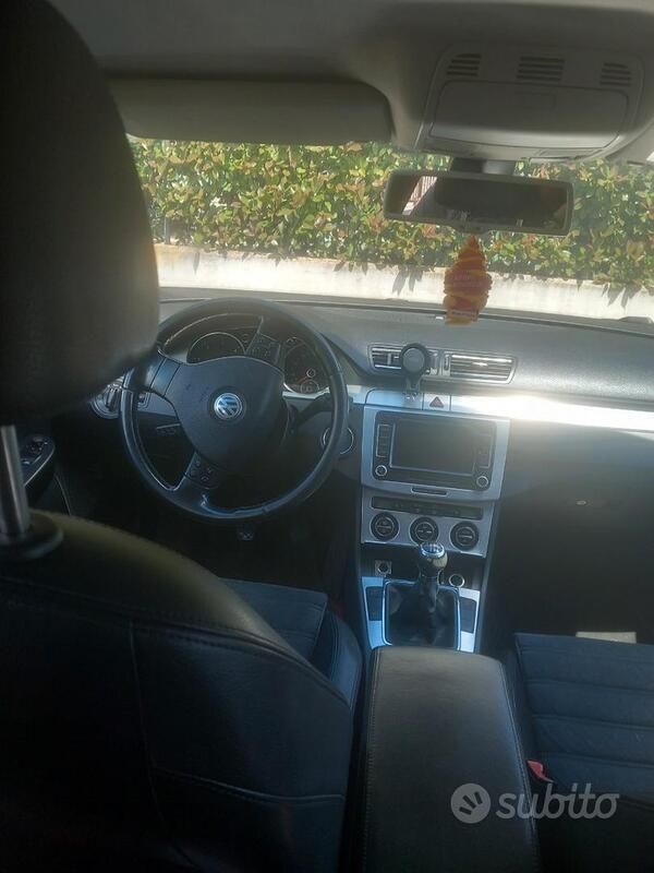 Usata VW Passat 150 CV (110 kW) 2009 Nero Station wagon