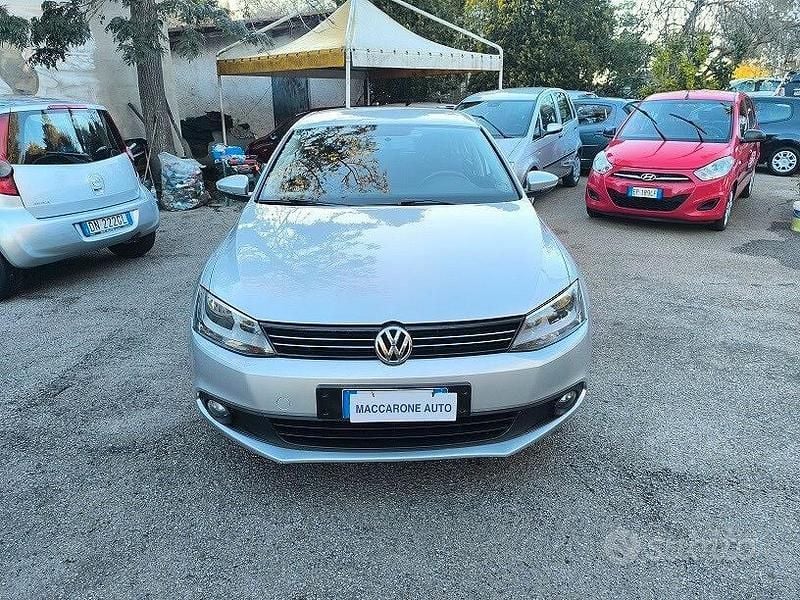 Usata VW Jetta 105 CV (77 kW) 2012 Grigio Berlina