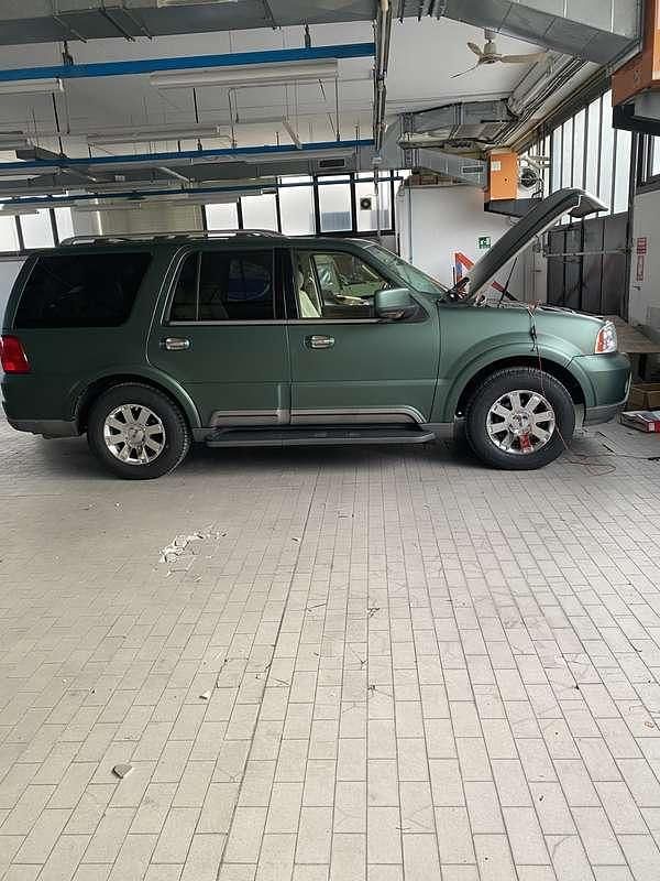 Usata Lincoln Navigator 305 CV (224 kW) 2004 Verde SUV