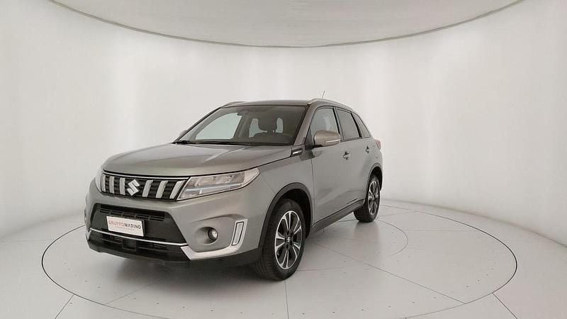Grigio Usata 2020 Suzuki Vitara SUV | 16.950 € (Buon prezzo) - Immagine 1/4