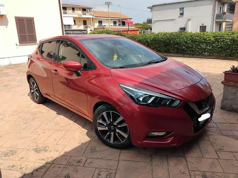 Usata Nissan Micra N-Connecta 90 CV (66 kW) 2017 Rosso Utilitaria