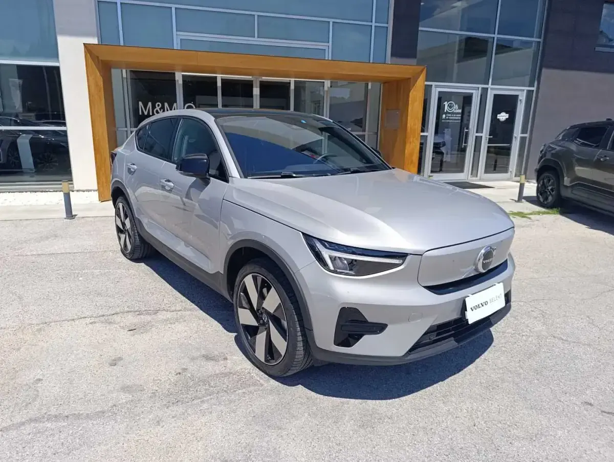 Usata Volvo C40 Plus 125 kW (170 CV) 2023 Argento SUV