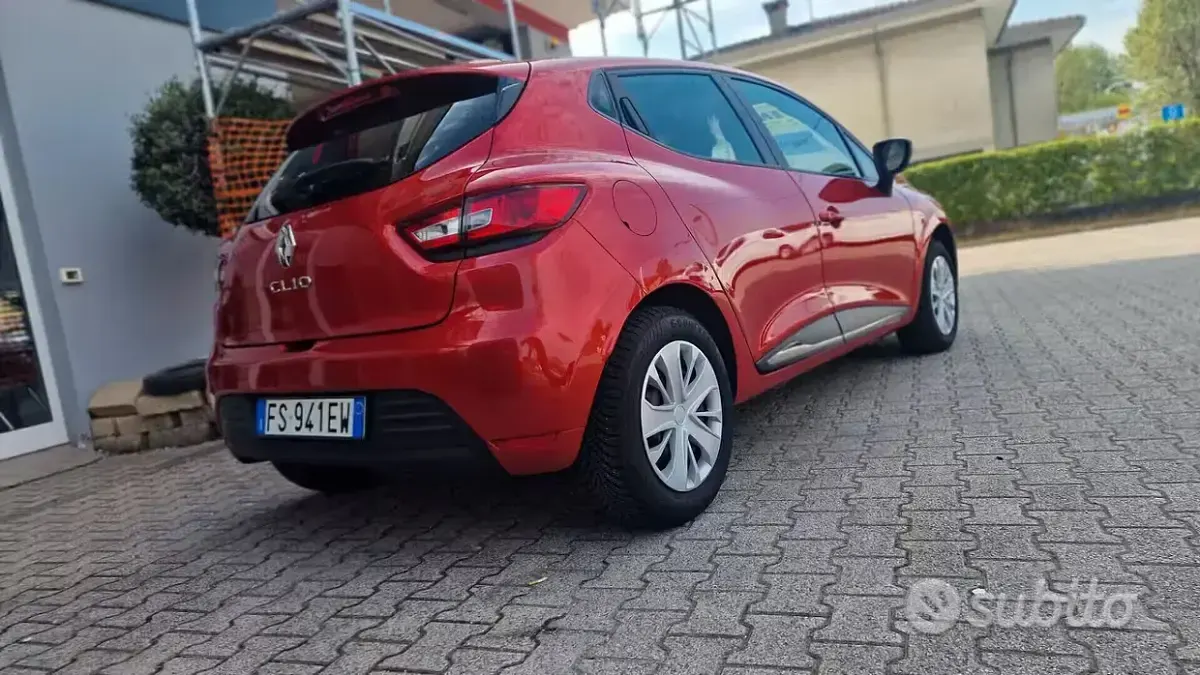 Usata Renault Clio IV 90 CV (66 kW) 2018 Rosso Berlina
