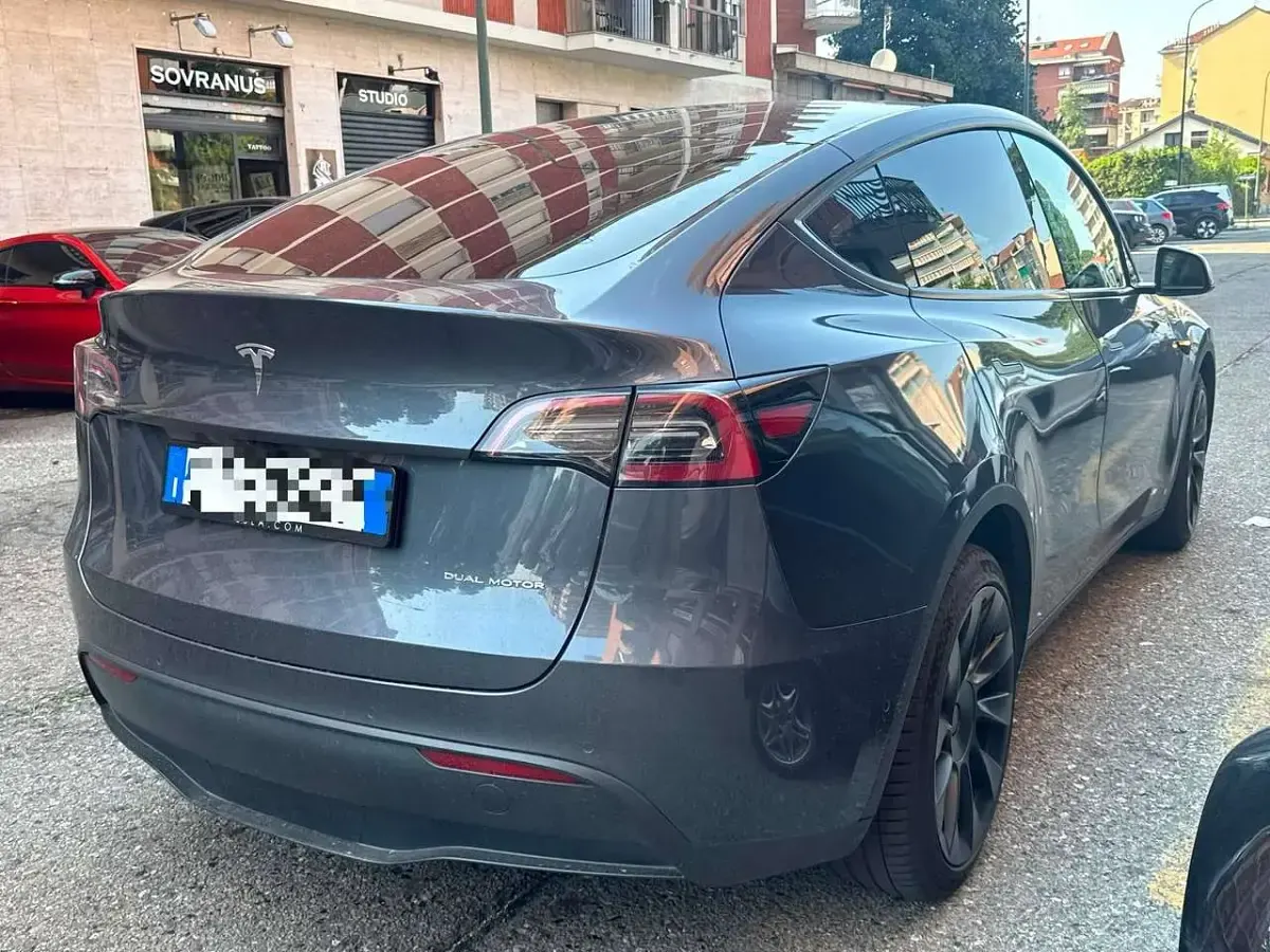 Usata Tesla Model Y 152 kW (208 CV) 2021 Grigio SUV