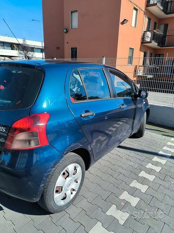 Usata Toyota Yaris Sol 2009 Blu Utilitaria