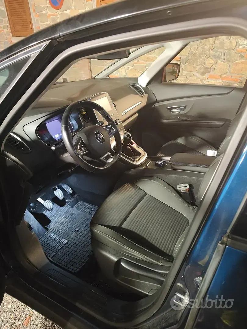 Usata Renault Scénic 120 CV (88 kW) 2019 Blu Monovolume