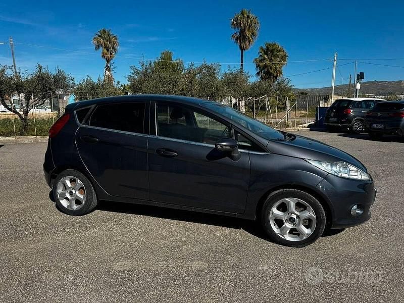 Usata Ford Fiesta Titanium 2010 Utilitaria