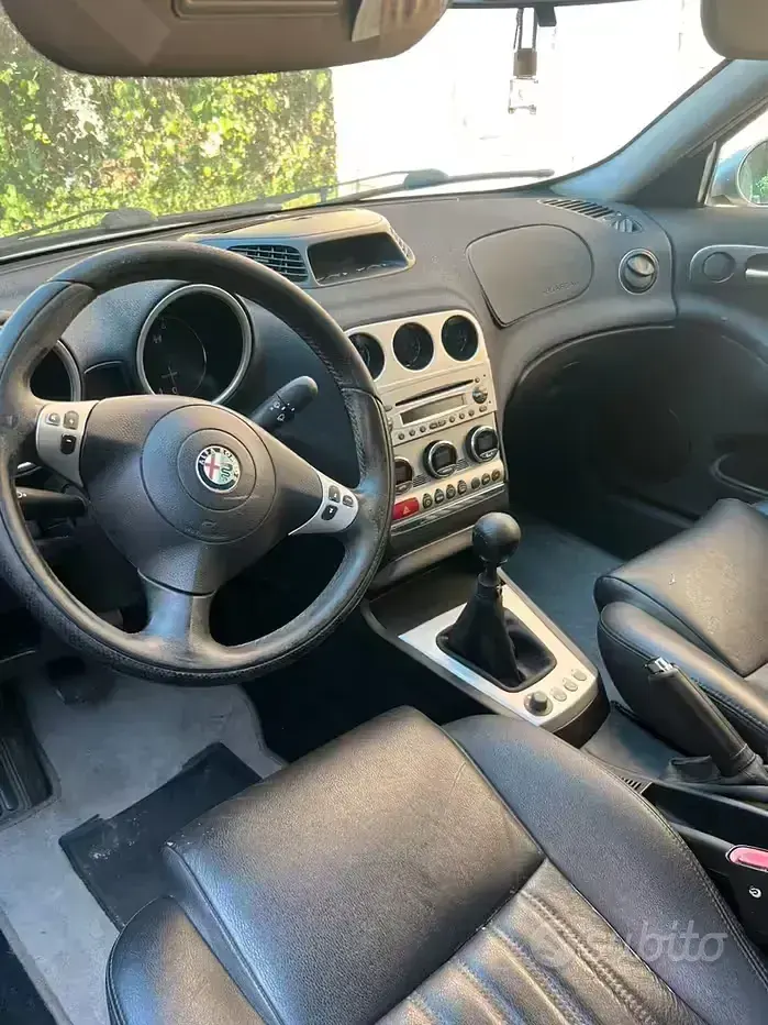 Usata Alfa Romeo 156 116 CV (85 kW) 2005 Bluazzurro Berlina