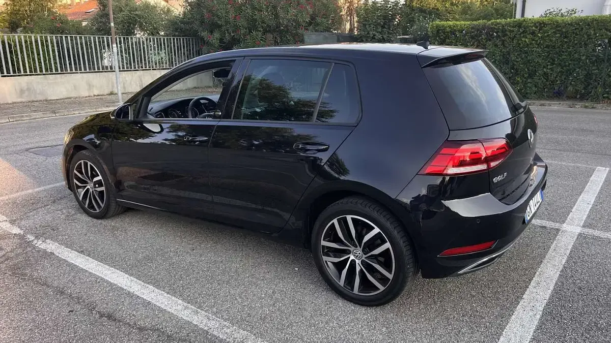 Usata VW Golf Sportsvan Comfortline 116 CV (85 kW) 2017 Monovolume
