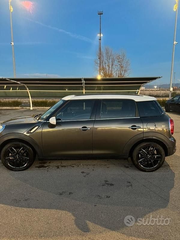 Usata Mini Countryman 111 CV (81 kW) 2012 Verde SUV