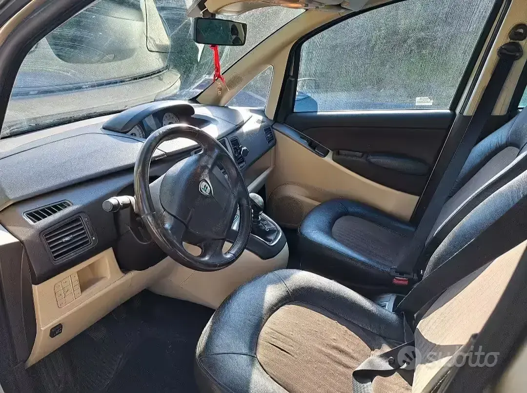 Usata Lancia Musa 95 CV (69 kW) 2007 Monovolume