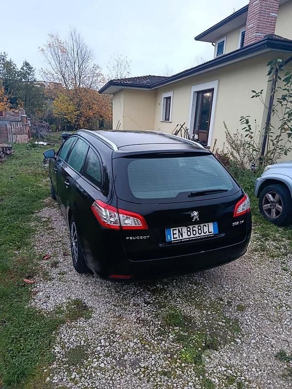 Usata Peugeot 508 Access 115 CV (84 kW) 2012 Nero Station wagon