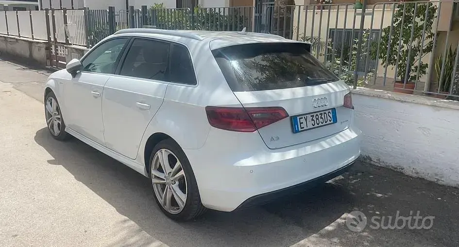 Usata Audi A3 S-Line 110 CV (80 kW) 2015 Bianco Berlina