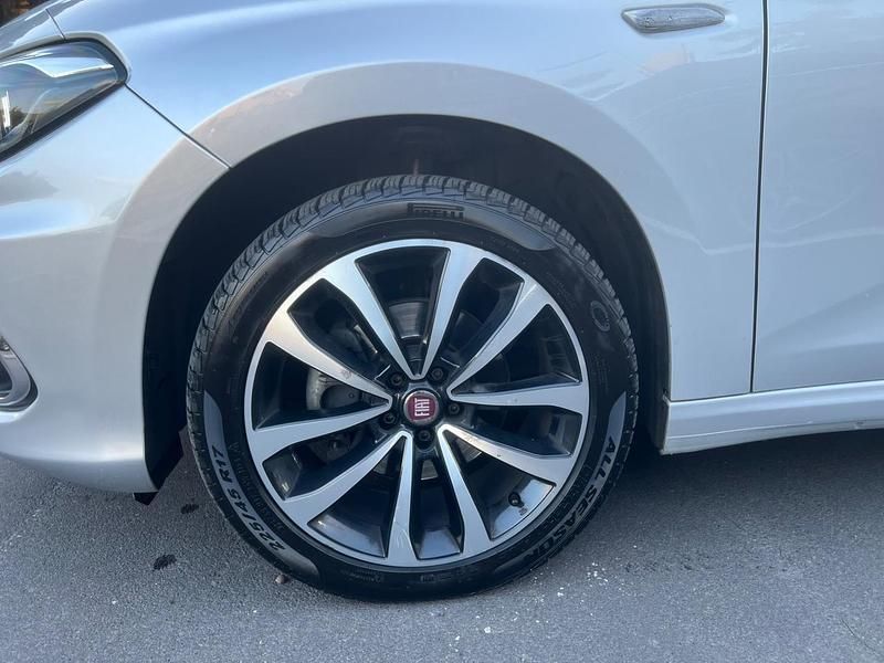 Usata Fiat Tipo Lounge 120 CV (88 kW) 2018 Argento Station wagon