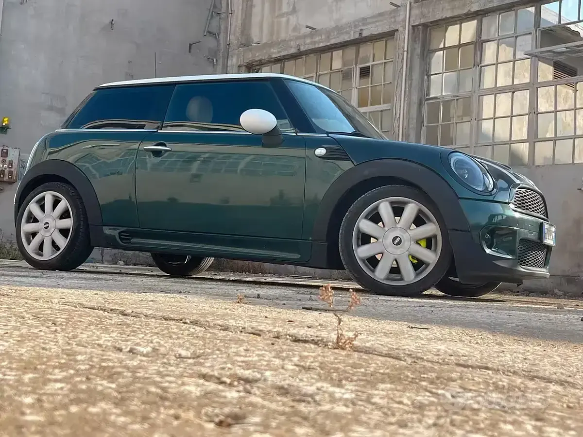 Usata Mini John Cooper Works 112 CV (82 kW) 2015 Verde Utilitaria