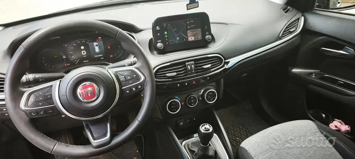 Usata Fiat Tipo Cross 95 CV (69 kW) 2023 Berlina