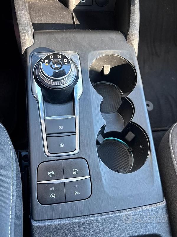 Usata Ford Focus 120 CV (88 kW) 2020 Blu Station wagon