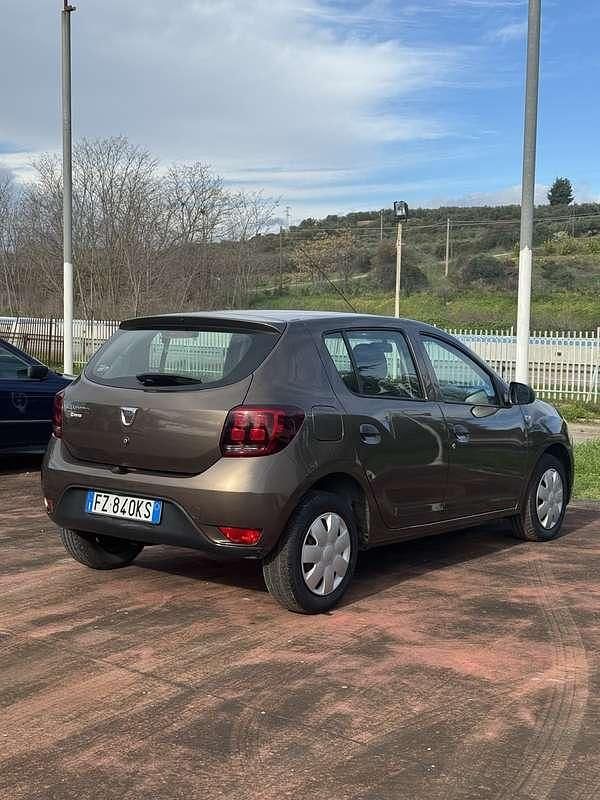 Usata Dacia Sandero Comfort 73 CV (53 kW) 2019 Berlina