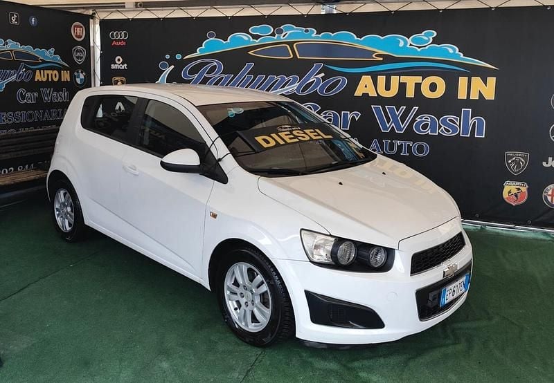 Usata Chevrolet Aveo LT 75 CV (55 kW) 2013 Bianco Berlina