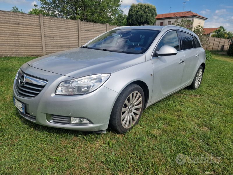 Usata 2011 Opel Insignia Station wagon | 2590 € (Super prezzo) - Immagine 1/4