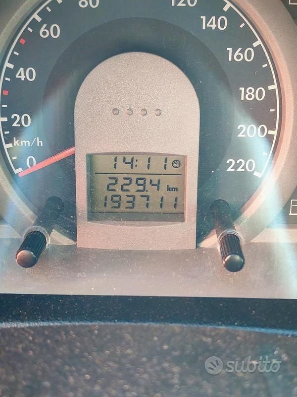 Usata VW Fox 75 CV (55 kW) 2006 Blu Utilitaria