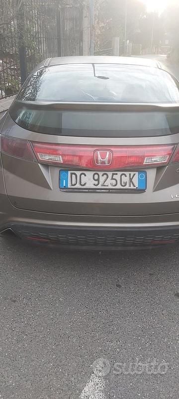 Usata Honda Civic 140 CV (102 kW) 2006 Grigio Berlina