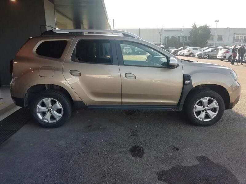 Usata Dacia Duster Prestige 116 CV (85 kW) 2019 Beige SUV