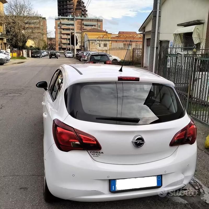 Usata Opel Corsa 2015 Bianco Utilitaria