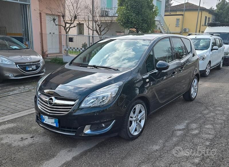 Usata Opel Meriva Cosmo 120 CV (88 kW) 2016 Nero Monovolume