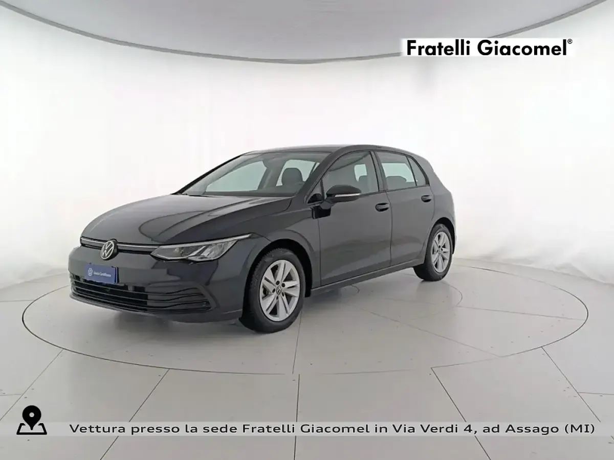 Usata VW Golf VIII Life 110 CV (80 kW) 2021 Berlina