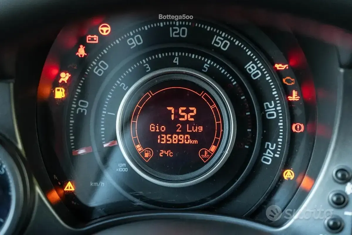 Usata Abarth 500 135 CV (99 kW) 2011 Grigio Berlina