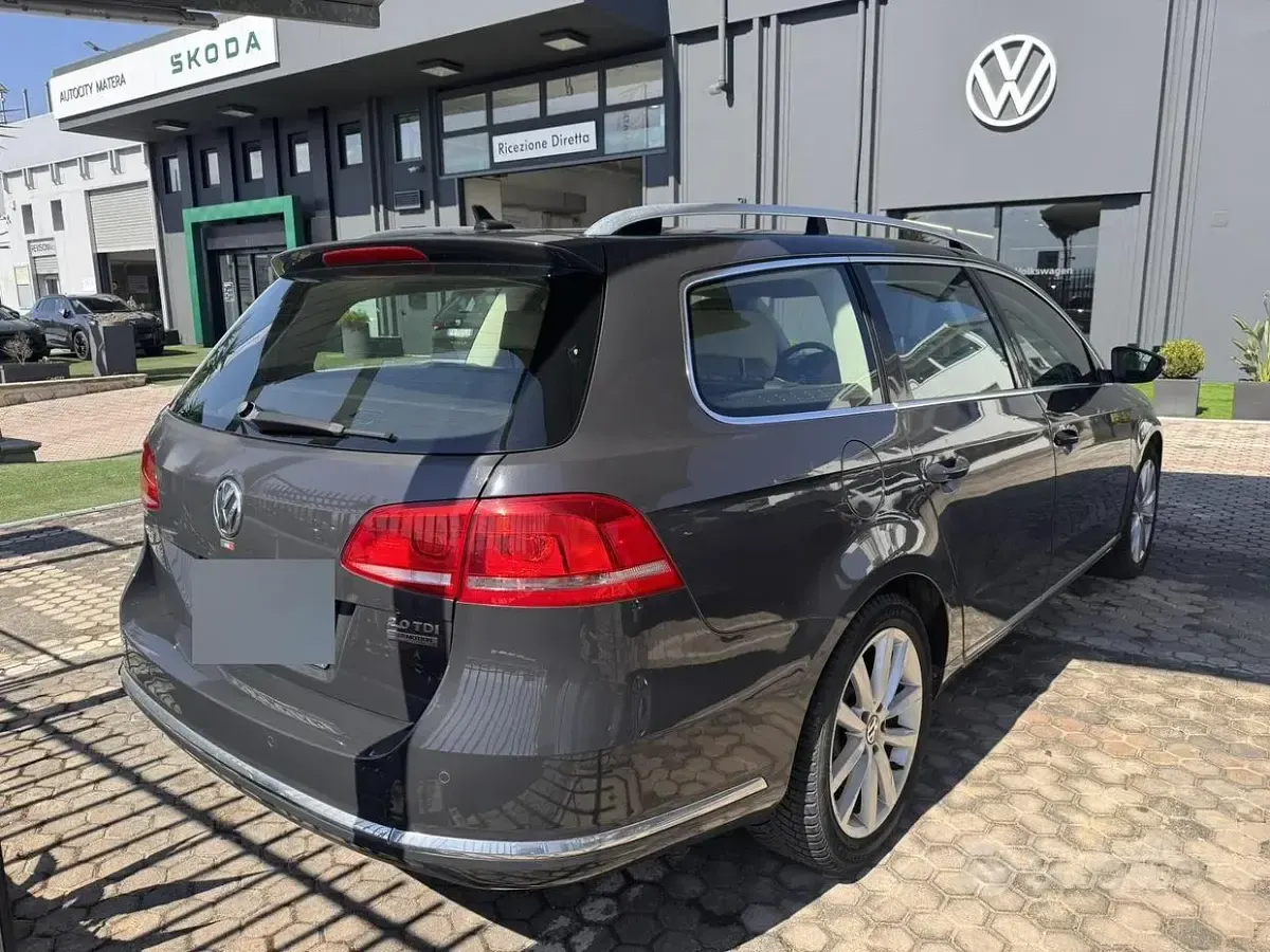 Usata VW Passat Highline 140 CV (102 kW) 2013 Grigio Station wagon