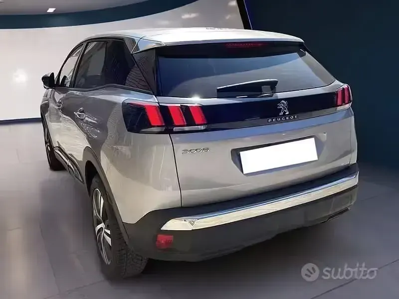 Usata Peugeot 3008 Allure 131 CV (96 kW) 2023 Grigio SUV