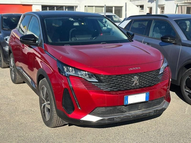 Usata Peugeot 3008 Allure 131 CV (96 kW) 2022 Rosso SUV