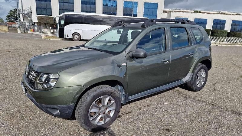 Usata Dacia Duster Lauréate 109 CV (80 kW) 2015 Verde SUV