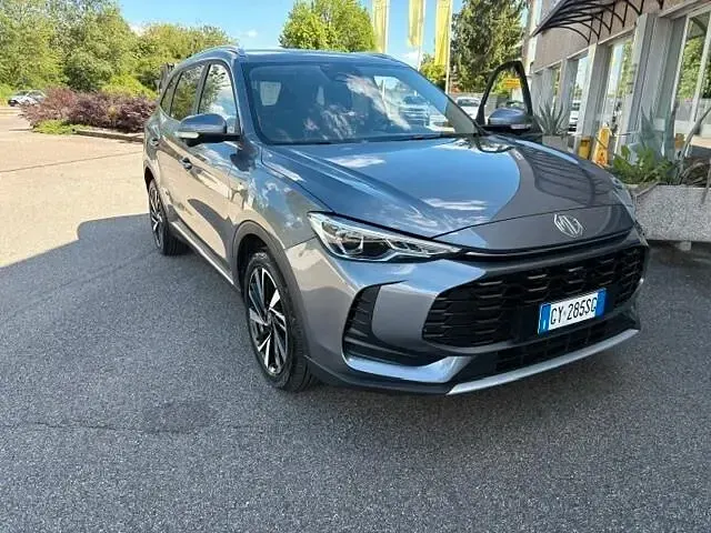 Usata MG ZS Luxury 101 CV (74 kW) 2025 Argento SUV
