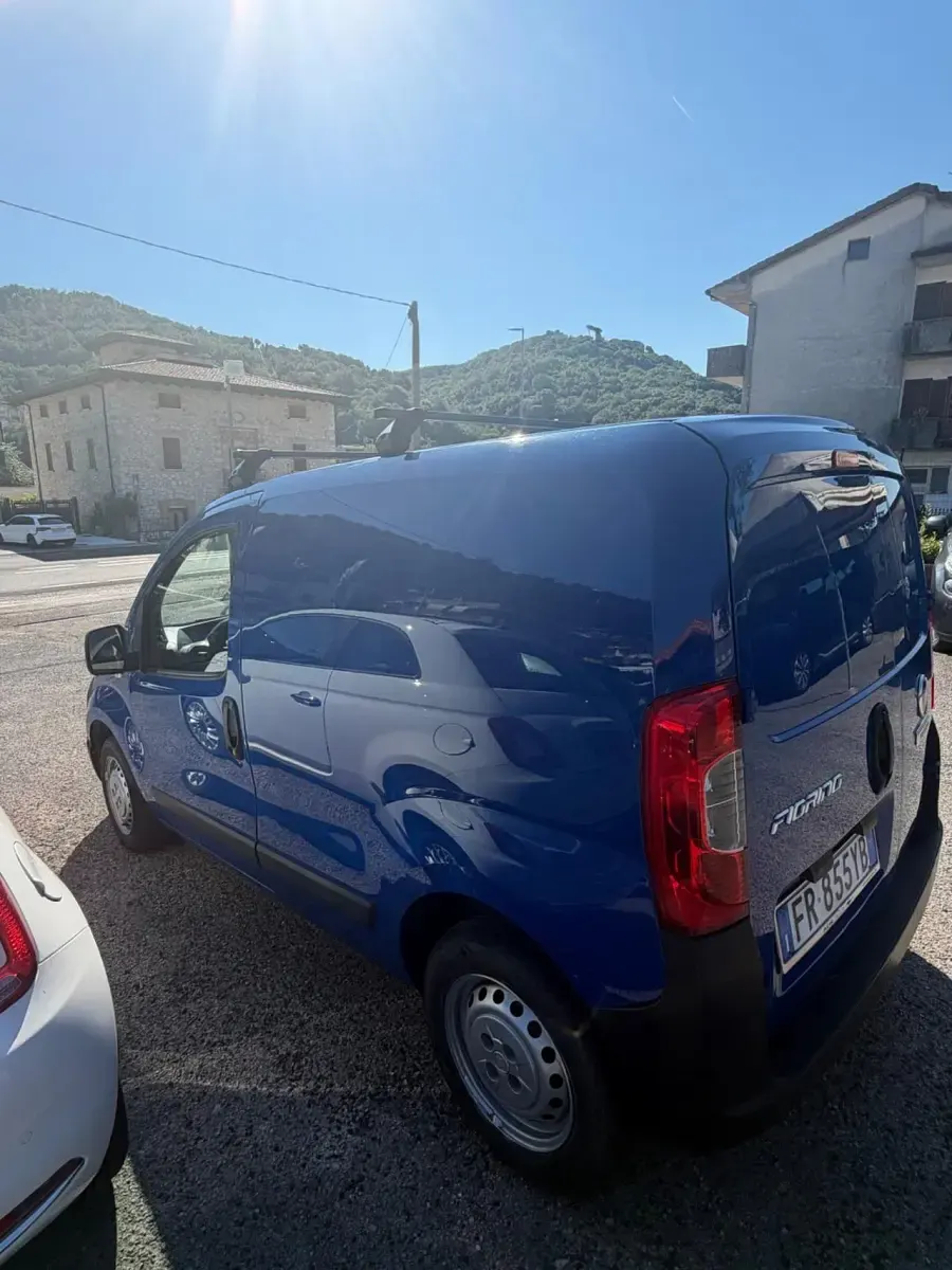 Usata Fiat Fiorino 80 CV (58 kW) 2018 Blu Monovolume