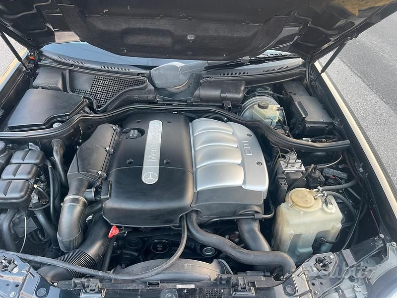 Usata Mercedes E220 2000 Nero Berlina