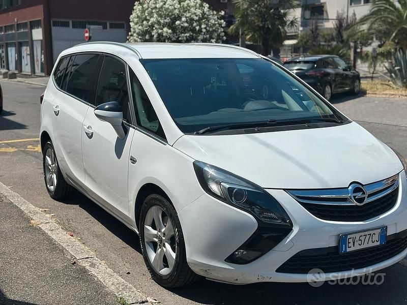 Bianco Usata 2014 Opel Zafira Tourer Edition Monovolume | 7000 € (Buon prezzo) - Immagine 1/4
