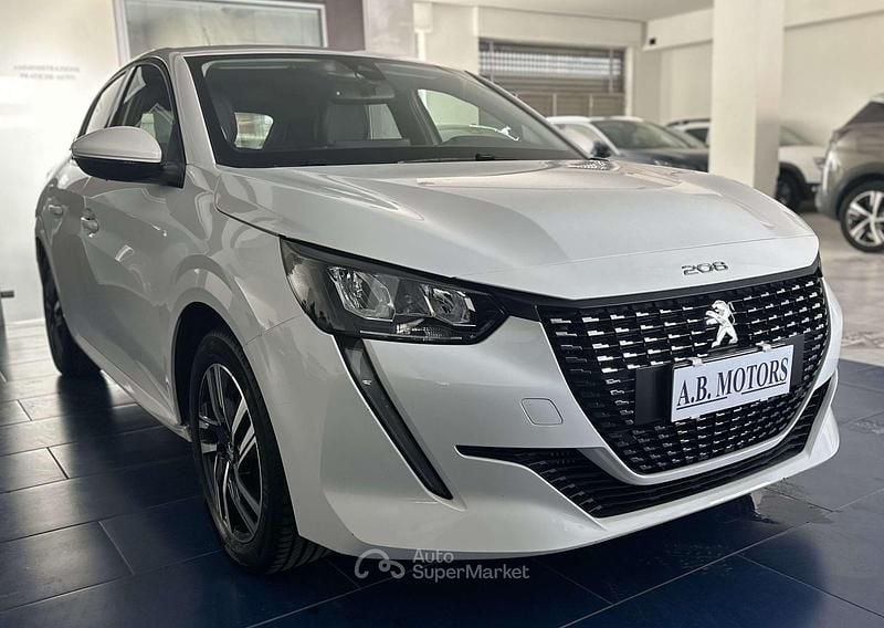 Usata Peugeot 208 Allure 102 CV (75 kW) 2021 Bianco Utilitaria